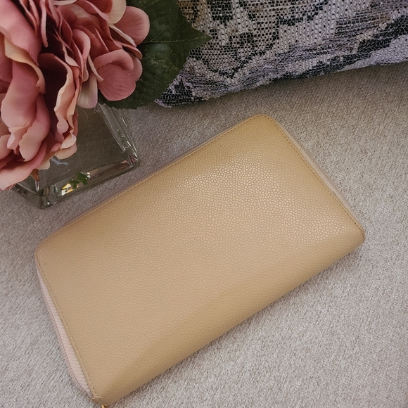 💝💥Authentic Chanel Caviar Agenda Large zip around wallet🎀❤️‍🔥 - Picture 7 of 16